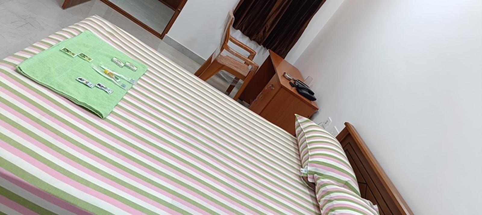 Urc Lodge Perundurai Pokoj fotografie